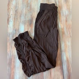 Lululemon jogger black 0